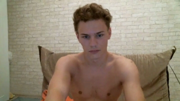 Milkshake_On_Body  22-10-2021 video slap